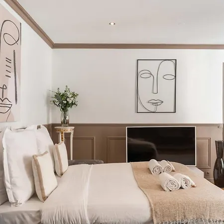Premium Apartment In Champs-Elysees Apartment *