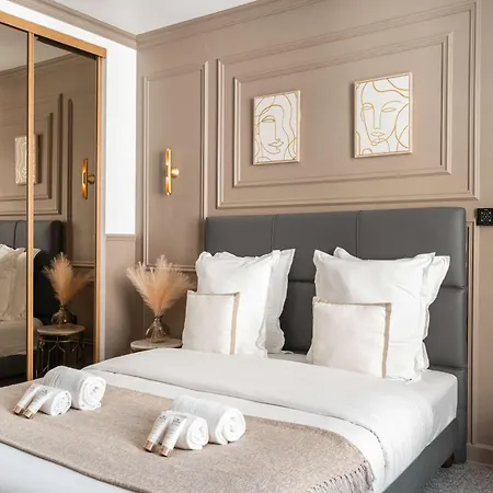 Apartment Premium Apartment In Champs-Elysees